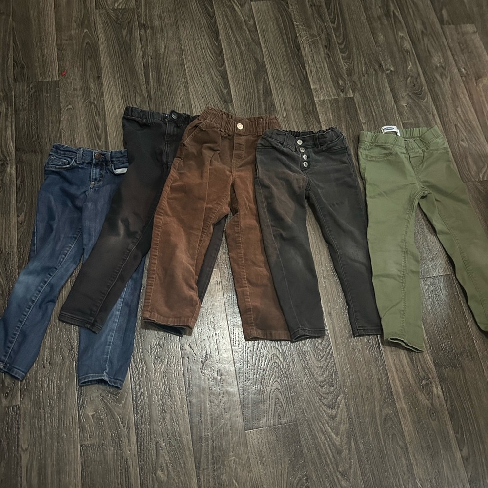 Sold as a LOT:  5 pairs of Kids jeans/ pants  - Blue, Black, Brown, Green